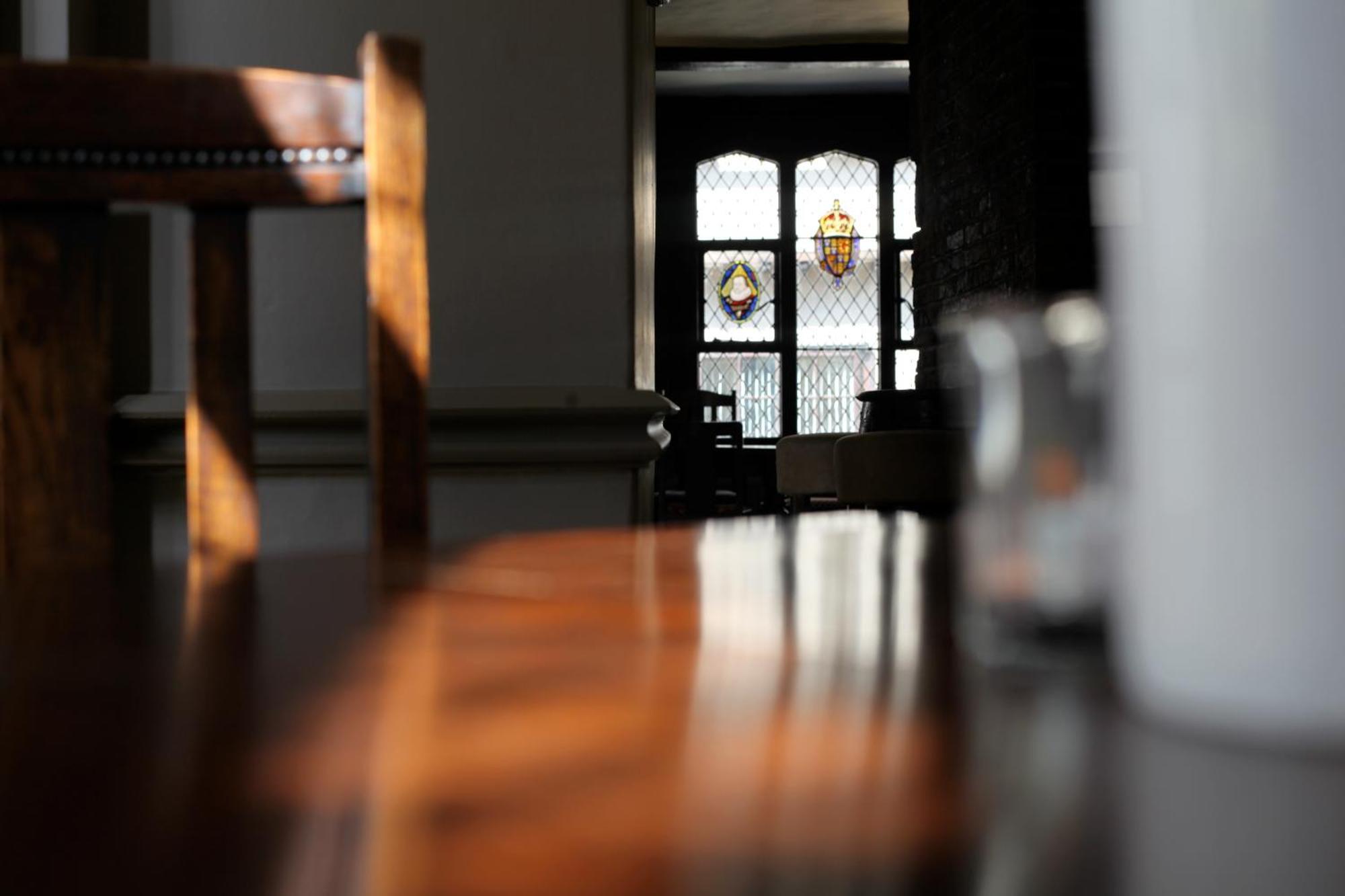 Old Bull Inn Royston  Ngoại thất bức ảnh